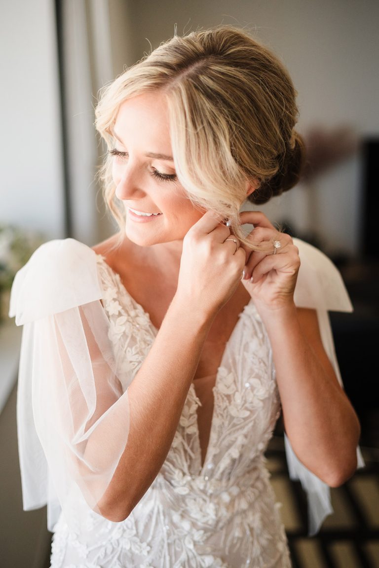 Bride getting ready at Le Méridien in Oak Brook, IL